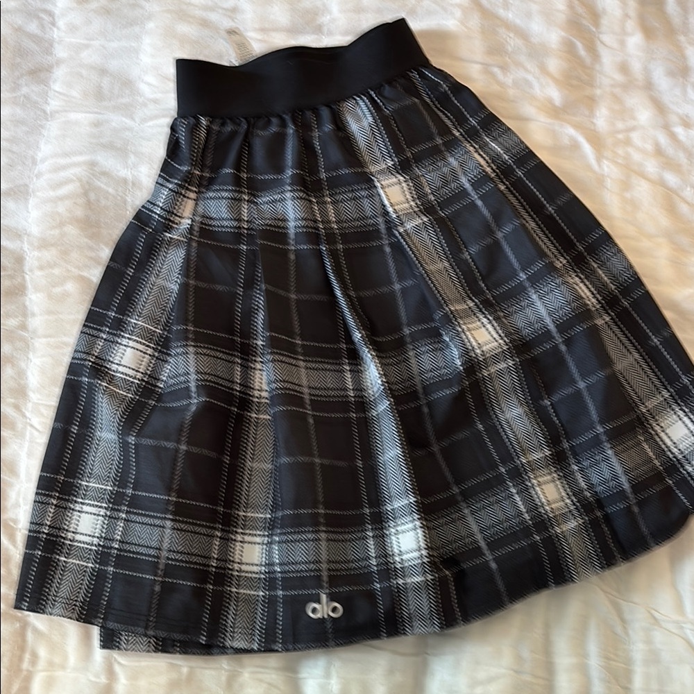 ALO Yoga Varsity Legacy Plaid Tennis Skirt LG - like new!